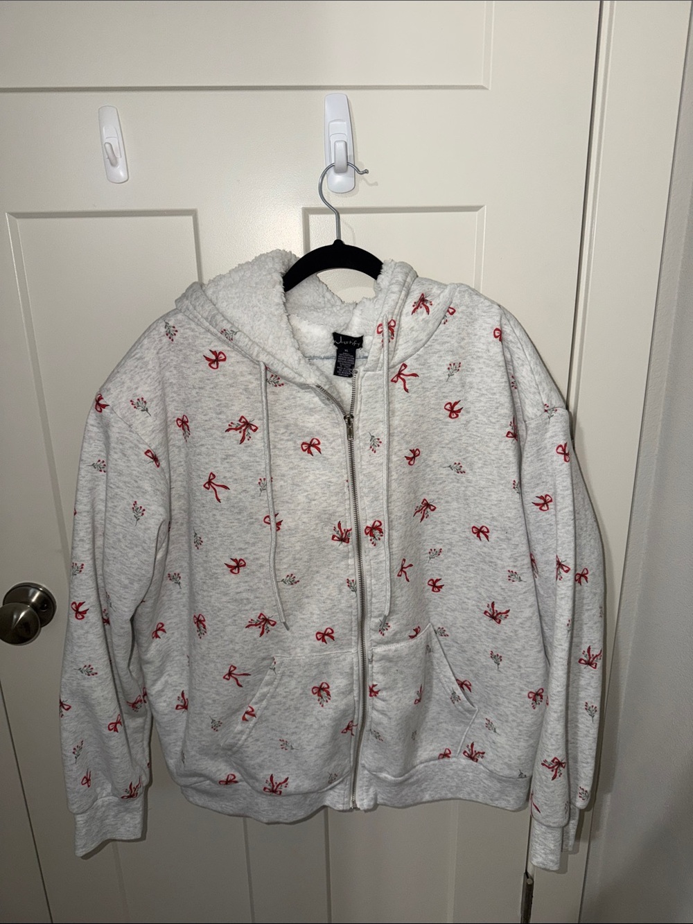 NWOT Justify Cream Sherpa-Lined Zip Hoodie with Red Bow Details FA01